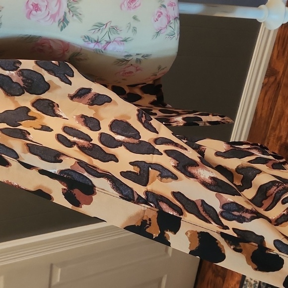 Cheetah Print Women's Cardigan - Picture 4 of 7